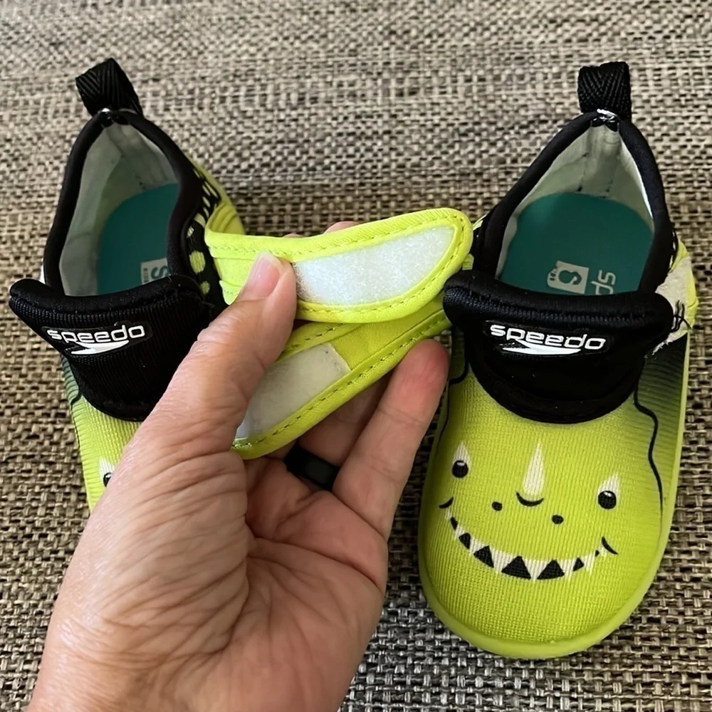 SPEEDO, dinosaur water shoes, slippers, size 5-6